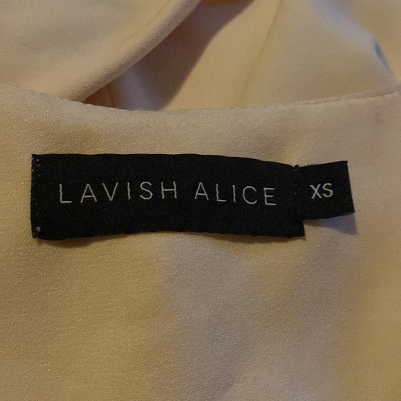 Vintage Lavish Alice from Neiman Marcus gorgeous cream blazer w/ cold shoulders - Picture 7 of 9